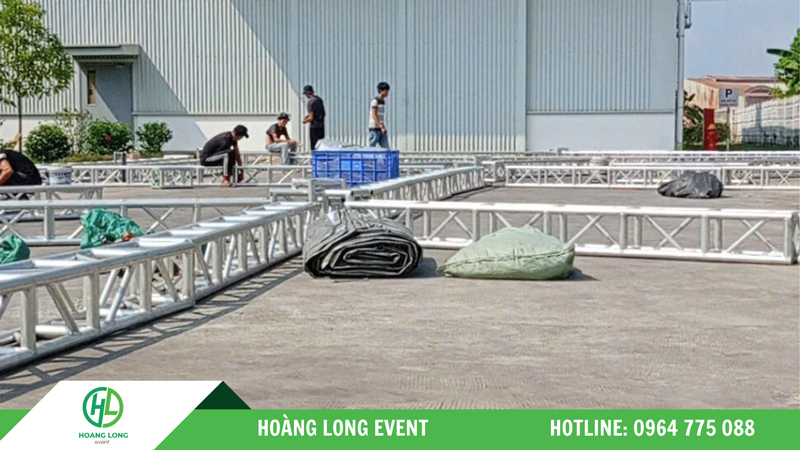 giá cho thuê nhà bạt không gian